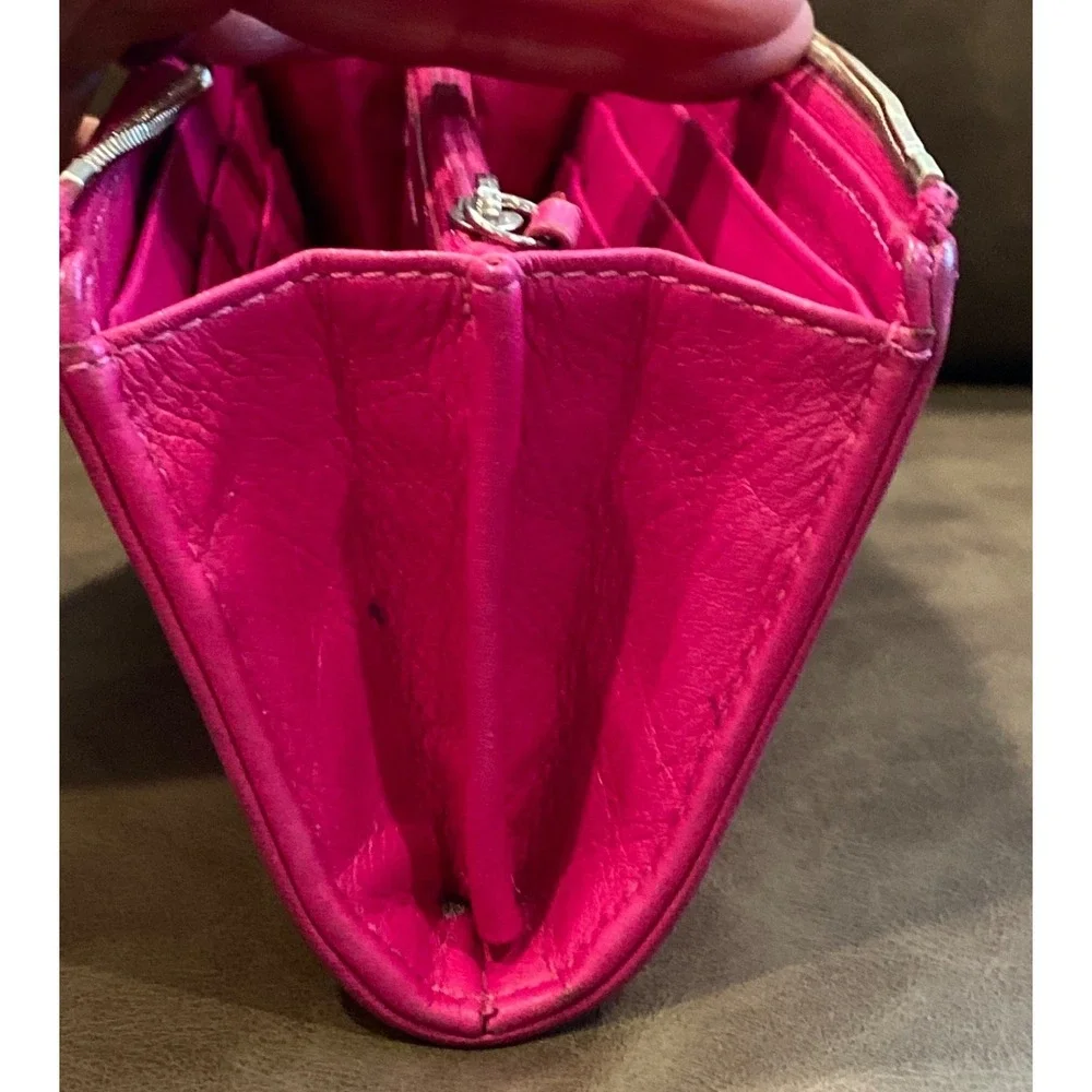 Coach‎ Wallet Women's Fuchsia Legacy Leather Slim Zip Around Clutch Organizer